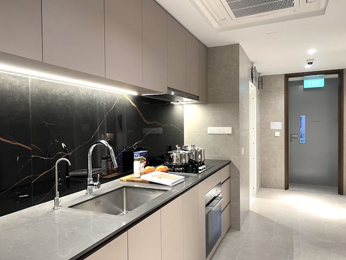 grand dunman 5 bedroom kitchen