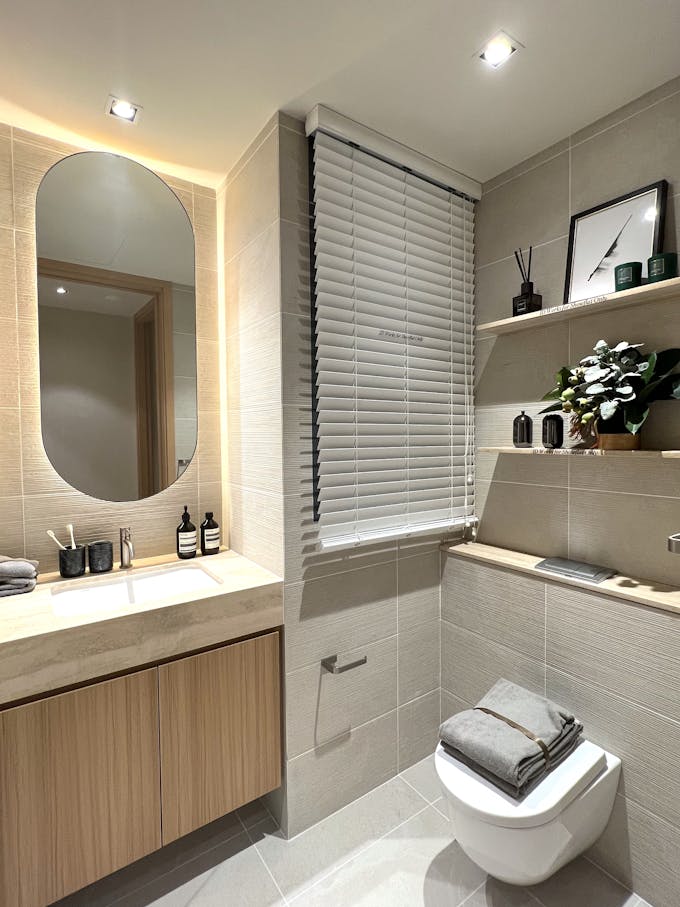 hill house shared bathroom