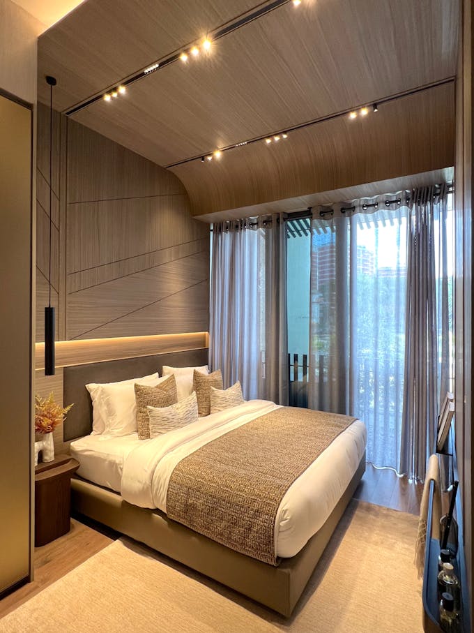 the reserve residences 3 bedroom creekside master bedroom