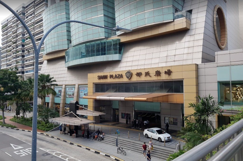 Shaw Plaza is just a 5 minute stroll from Verticus