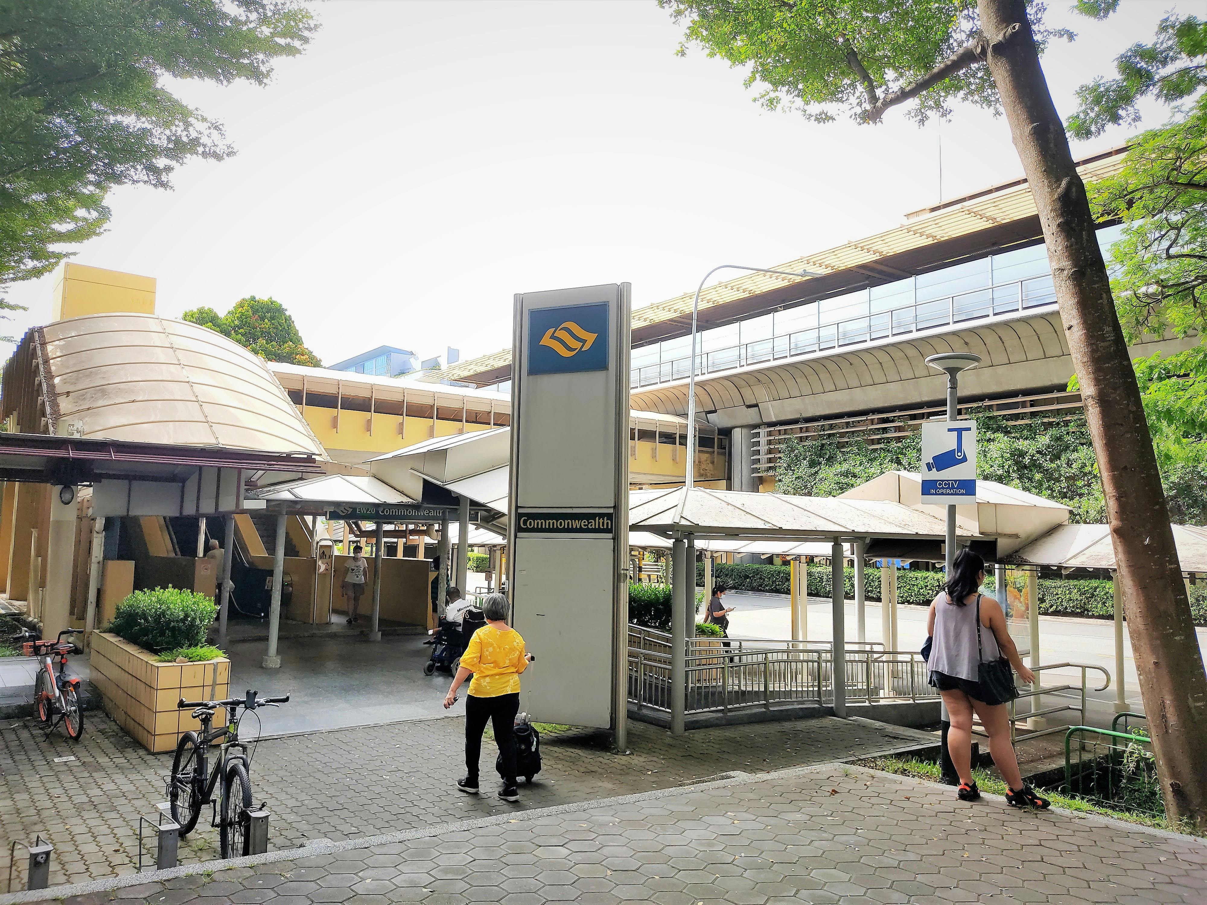 Commonwealth MRT Station entrance
