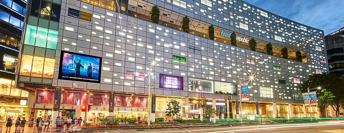 313 Somerset and Somerset MRT station are a convenient ten-minute walk from One Leonie Residences