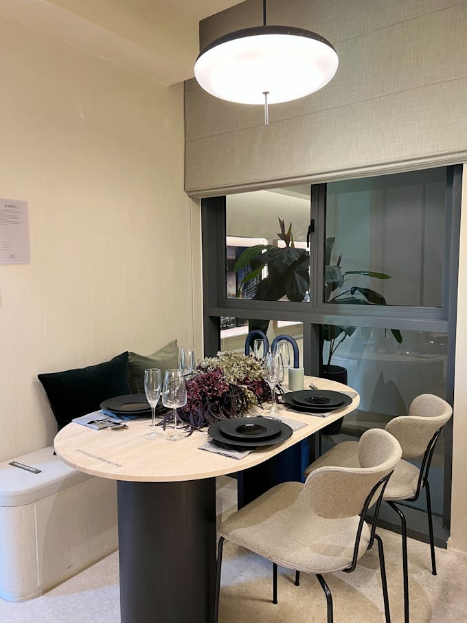 hill house dining area
