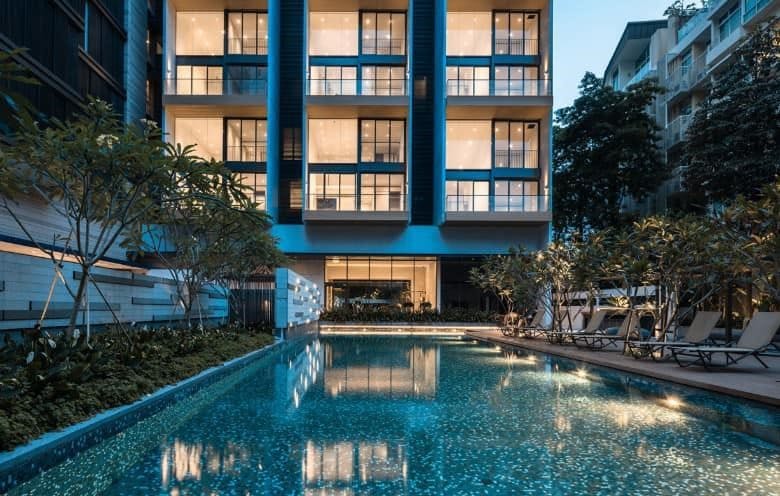 Bartley Vue condominium is located next to Bartley MRT Station, with views overlooking a low-rise landed estate.