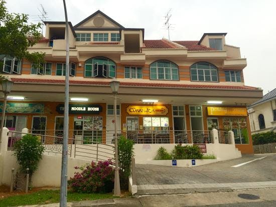 Victoria Park Villas residents' dining options at Coronation Arcade