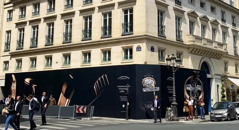 Lange & Söhne palisade, Rue de la Paix, Paris.