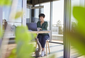 business intelligence & market trends business intelligence & market trends