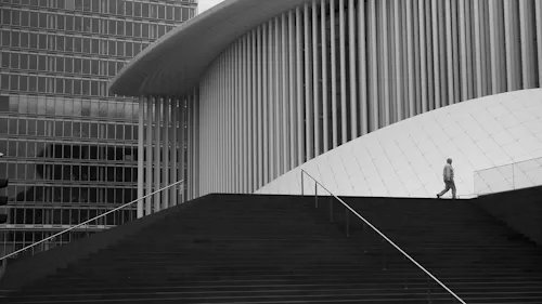 advanzia bank & axa partners bauen auf eine nachhaltige partnerschaft advanzia bank & axa partners bauen auf eine nachhaltige partnerschaft