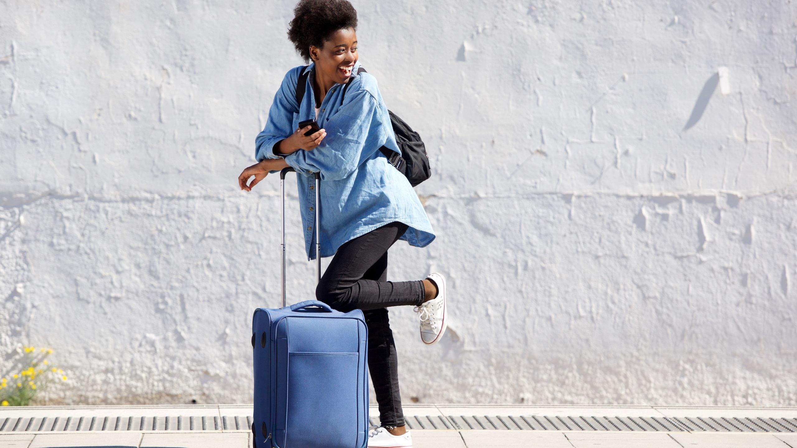 axa partners launches axa go to bring travel insurance to over 1 billion wechat users