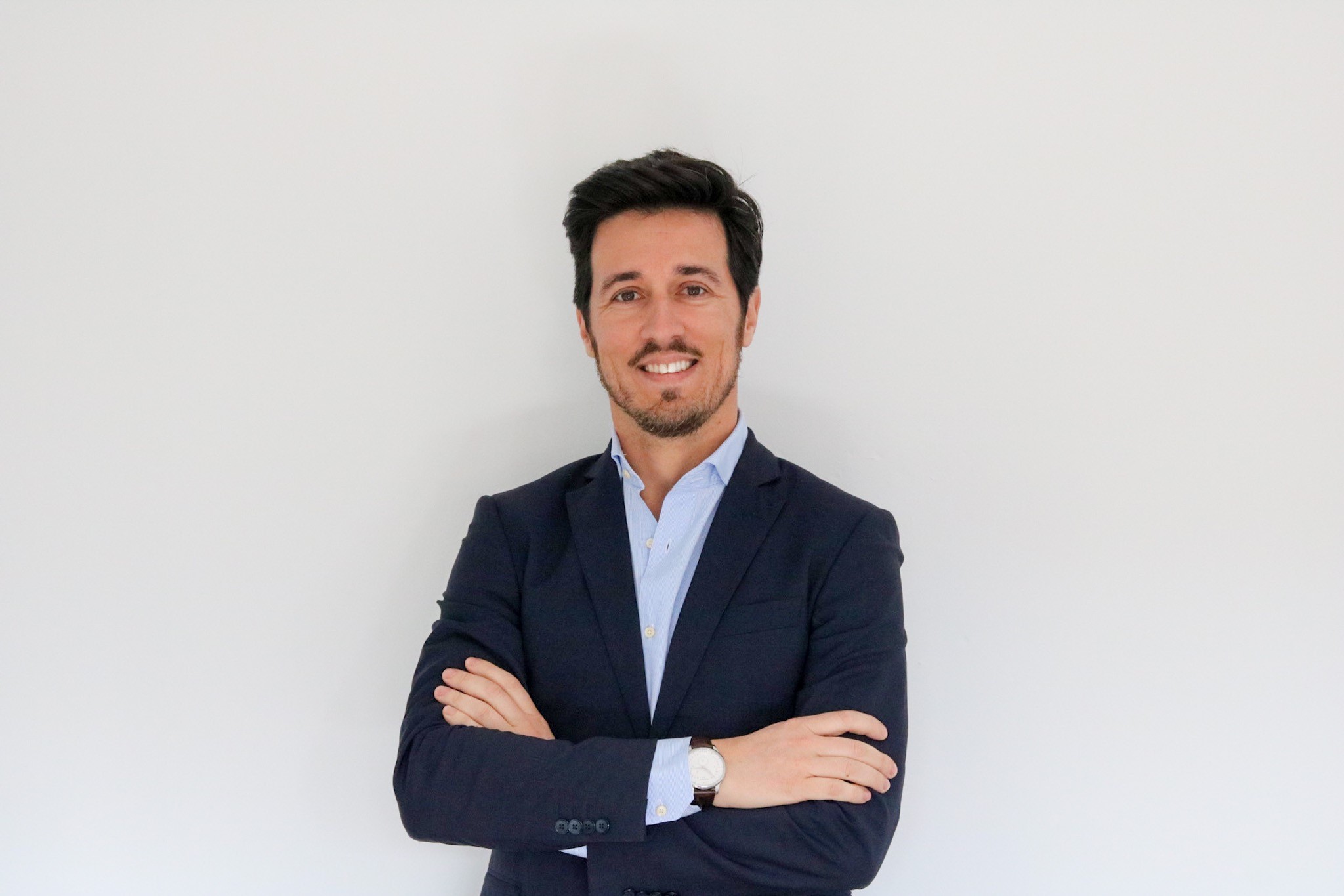 axa partners españa incorpora a víctor alcázar como sales manager de motor
