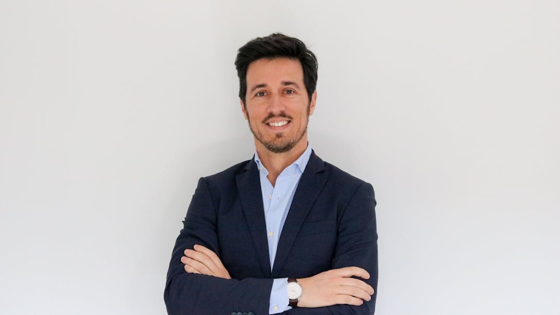 AXA Partners España incorpora a Víctor Alcázar como Sales Manager de Motor