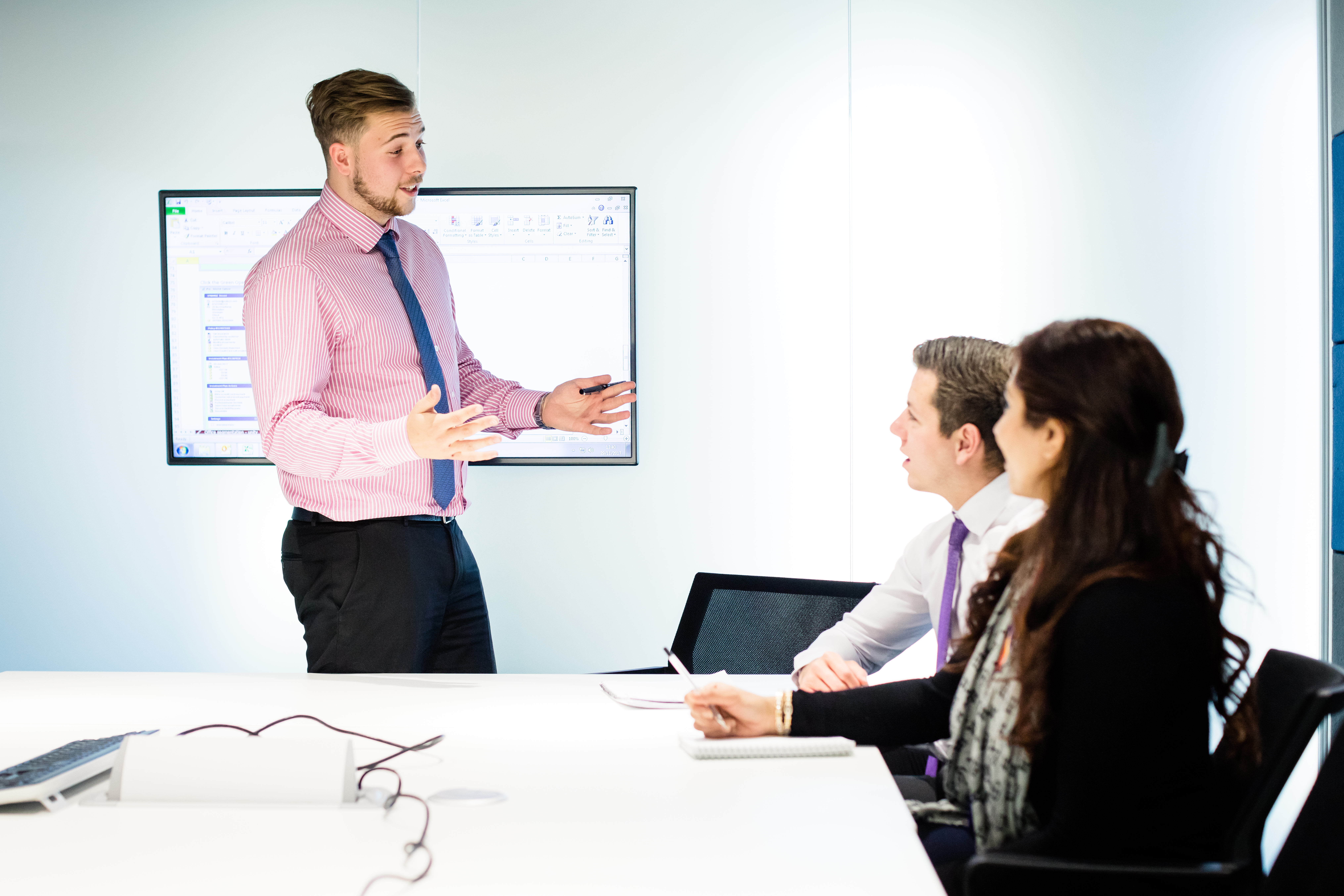 ayudándole a aprovechar nuevas oportunidades