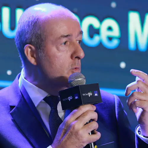 senior vp global travel chez axa partners senior vp global travel chez axa partners