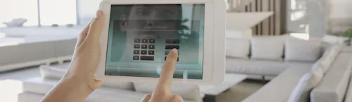 donna con device donna con device