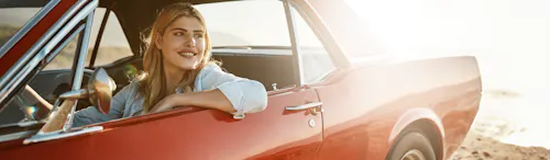 ragazza all'interno di un auto ragazza all'interno di un auto