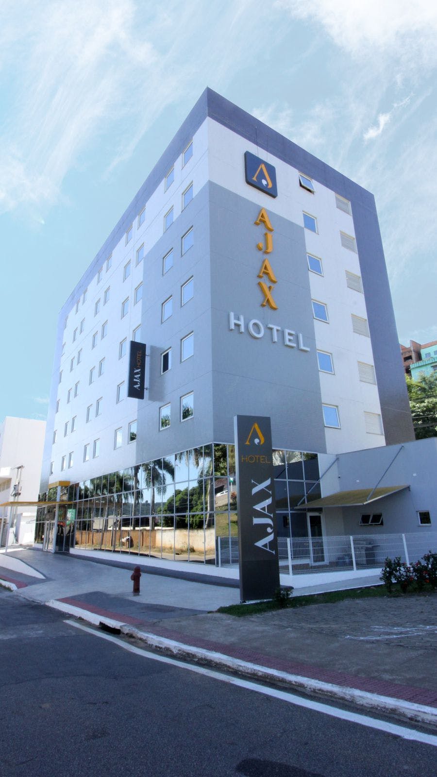 HOTEL AJAX COLATINA