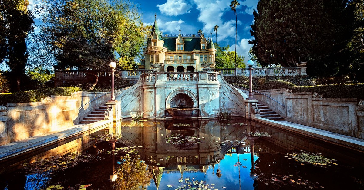 Pond view and front of Kimberly Crest 