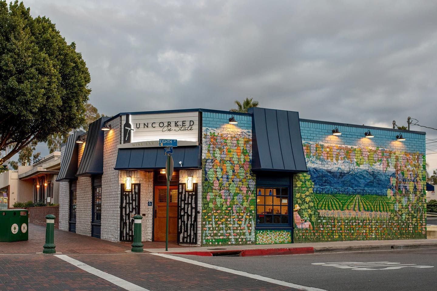 mural at 404 e state st