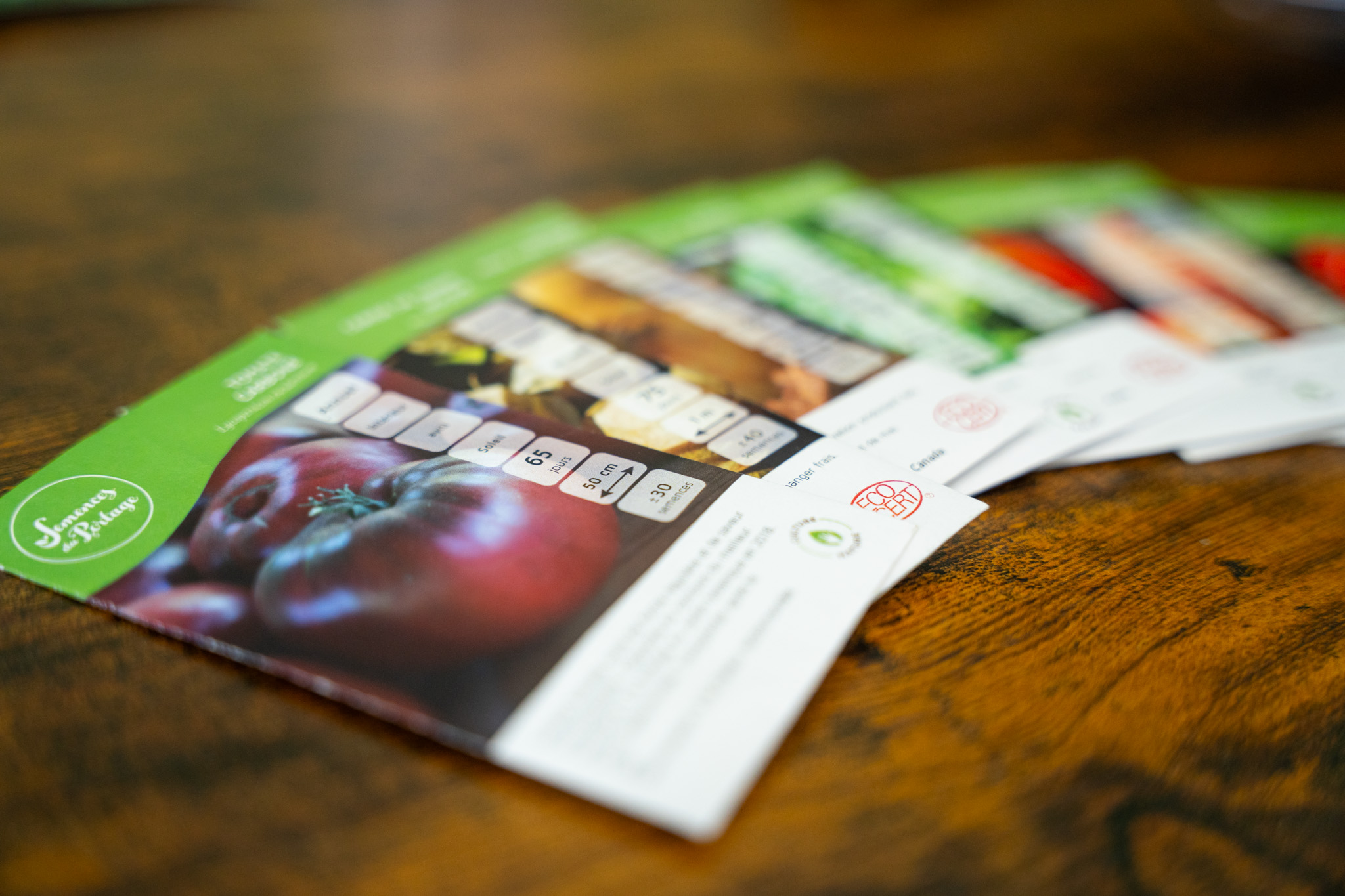 Le nombre de jours à maturité est souvent indiqué sur les sachets de semences et varient grandement d'une tomate à l'autre.