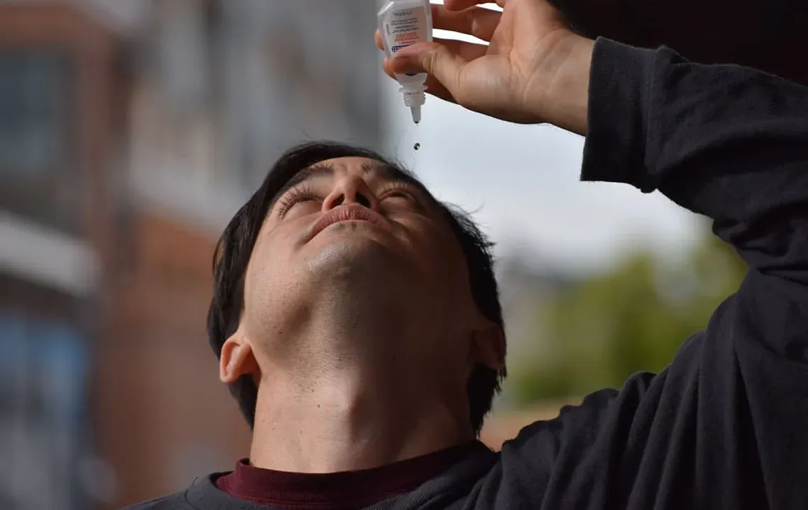 Using Opatanol Eye Drops to treat Conjunctivitis