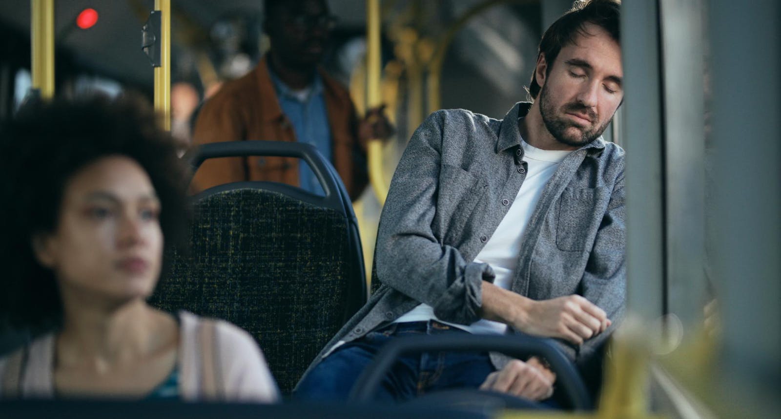 Can’t Work After a Bus Crash? How a New York City Bus Accident Lawyer Fights for Lost Wages and Future Earnings