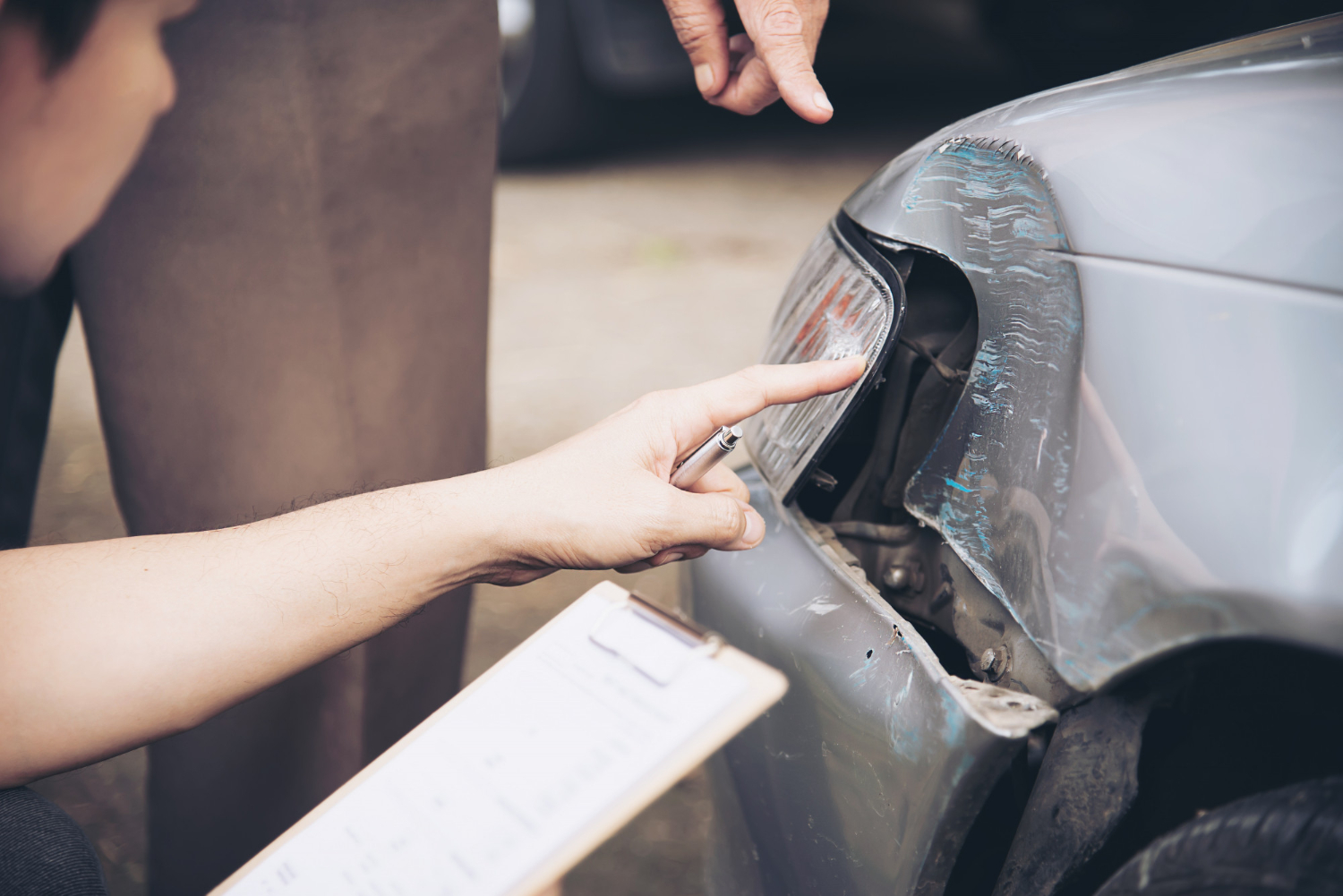 Why Hiring a Local Car Accident Attorney Queens Is Better Than Going Out of Borough