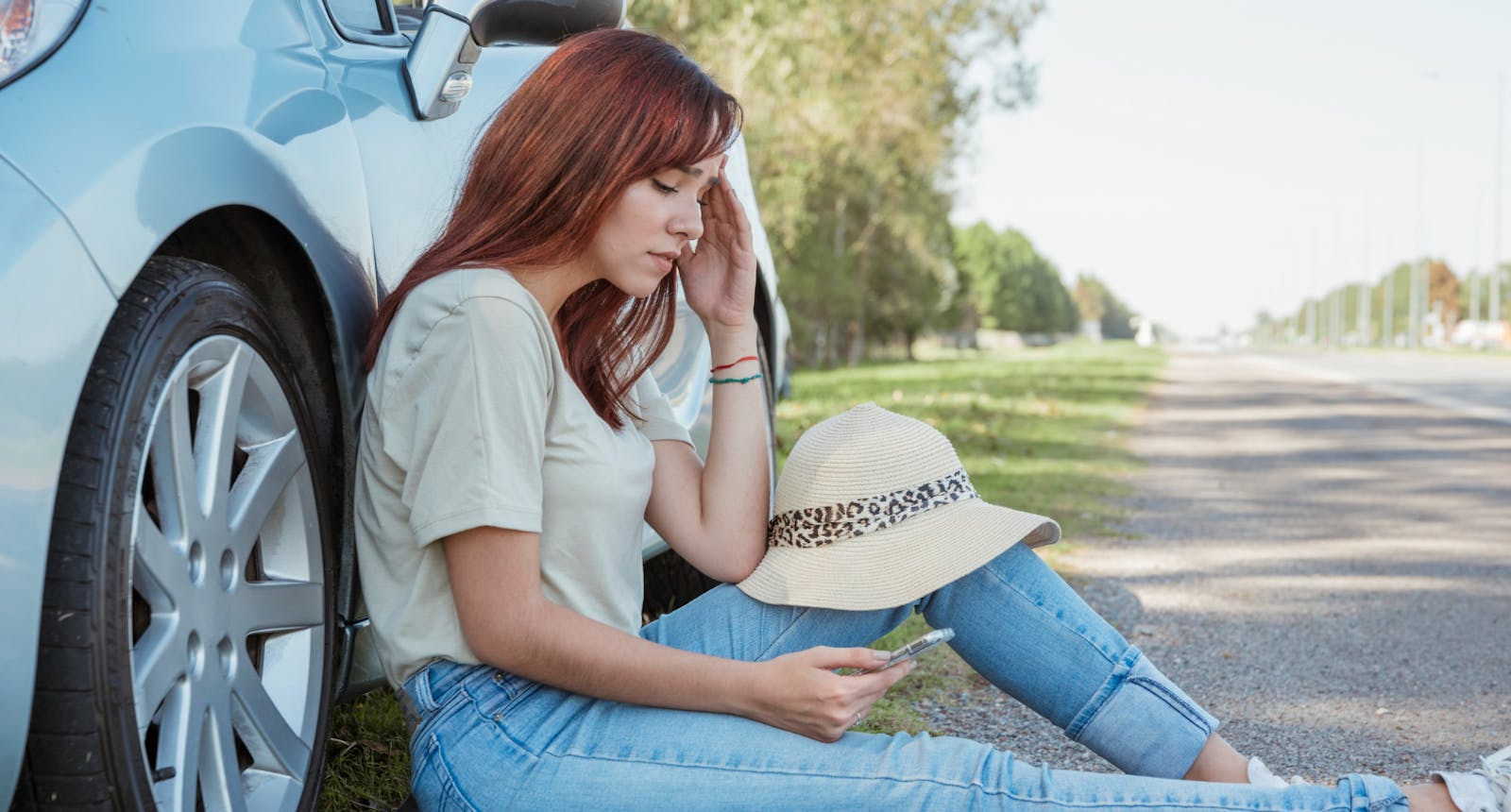 How a Distracted Driving Accident Attorney Handles Claims Involving Teen Drivers & Digital Distraction