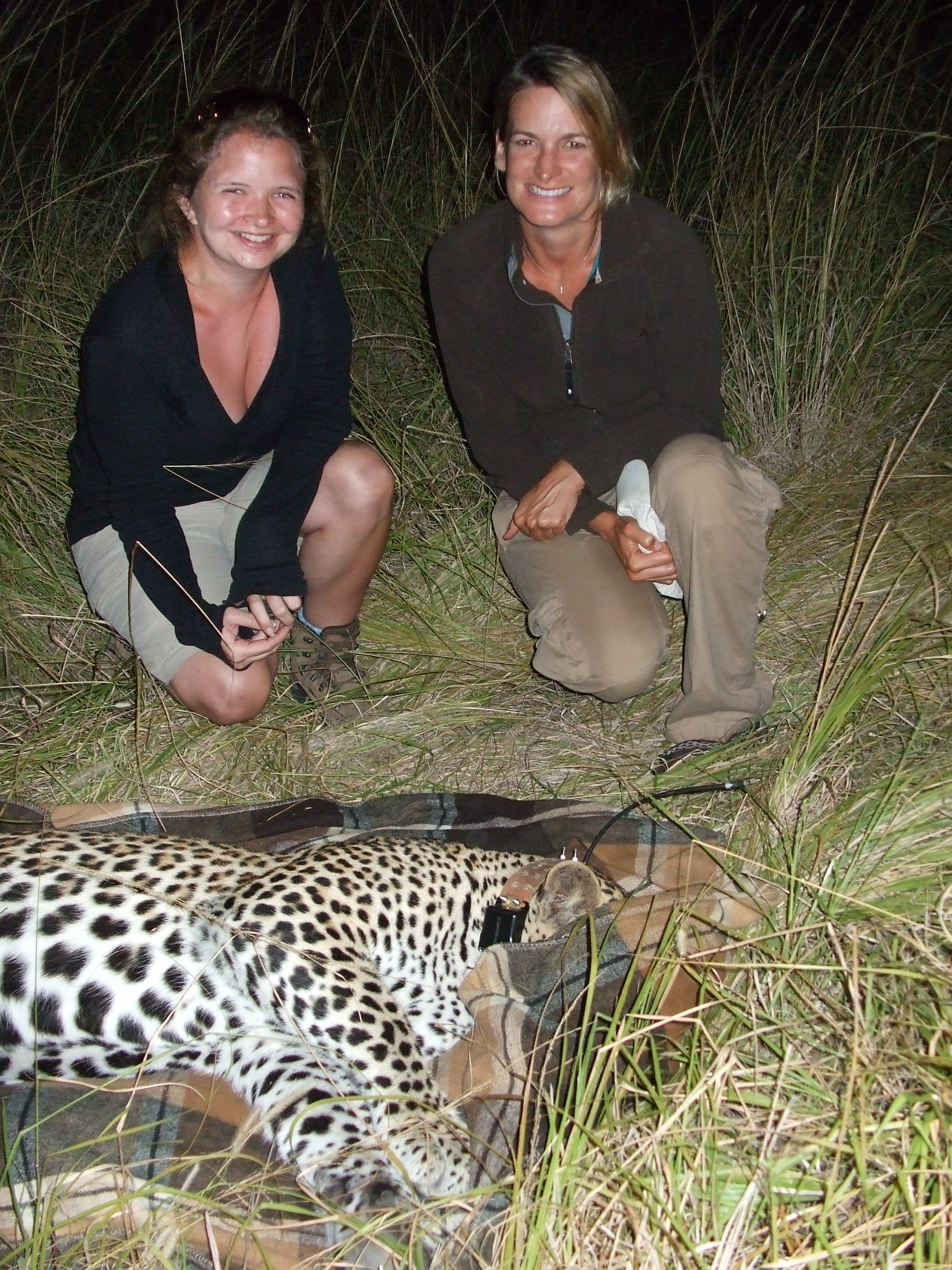 Volunteers Rachel Gallagher and Christina Cooper