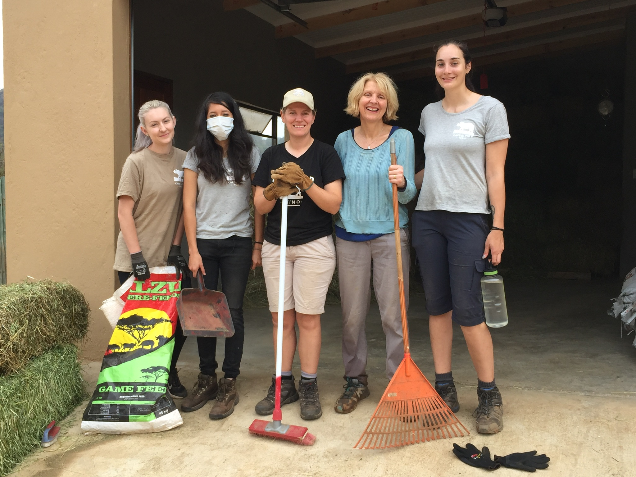 Tanya Stapleton: group posing photo