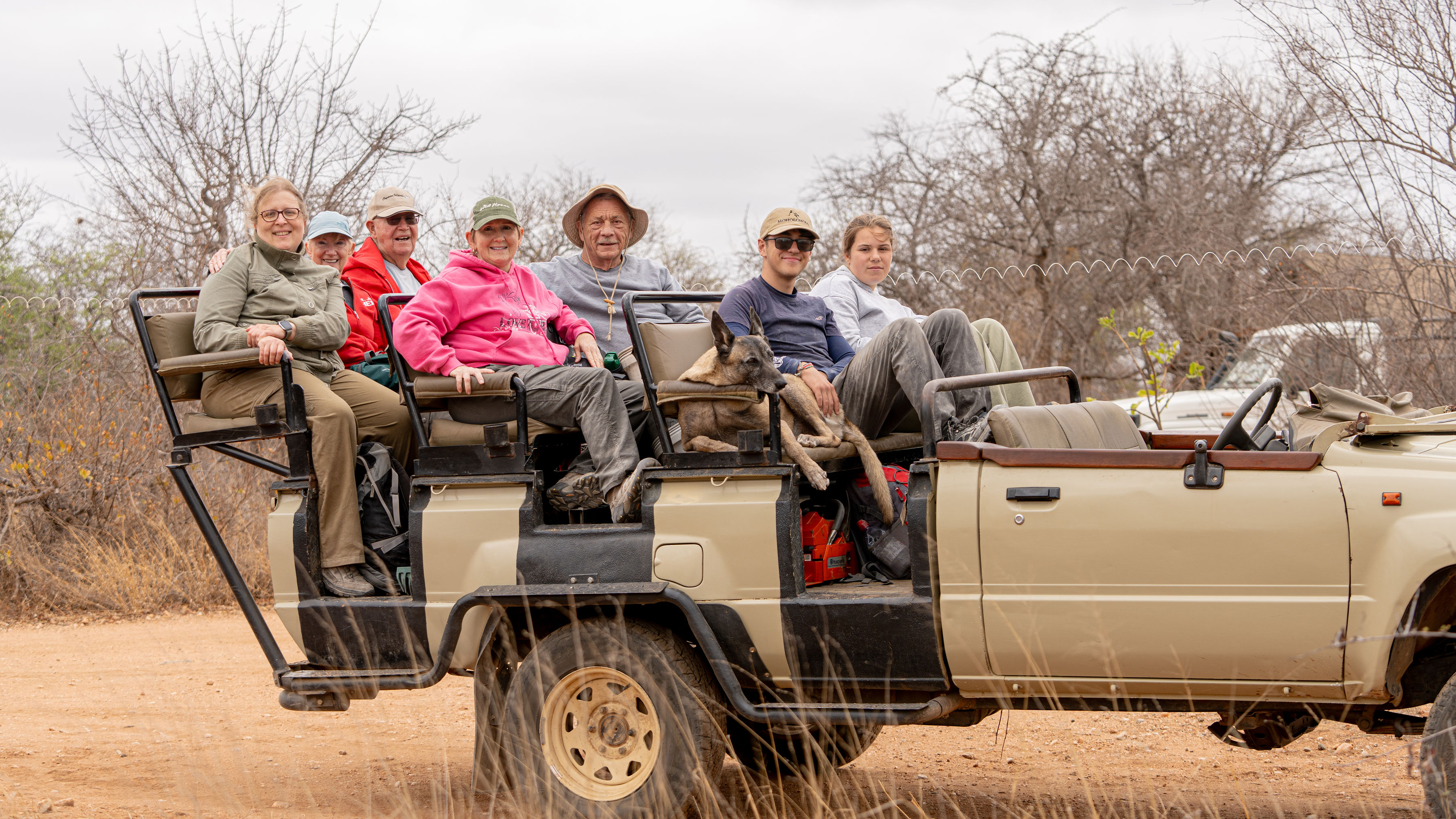 Patrick Brandon: group of volunteers posing in the research truck
