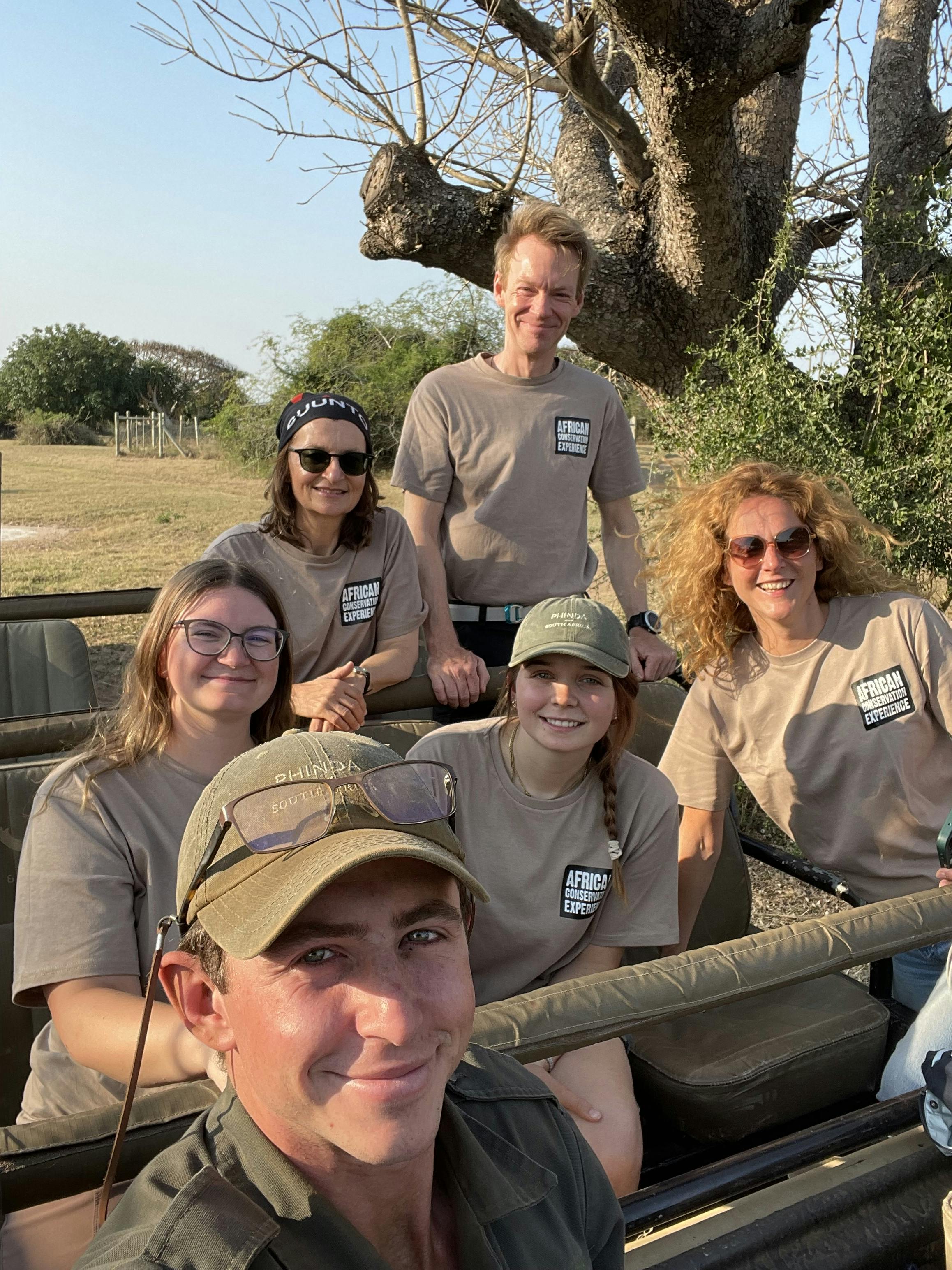 Jenna Page: group of volunteers posing 