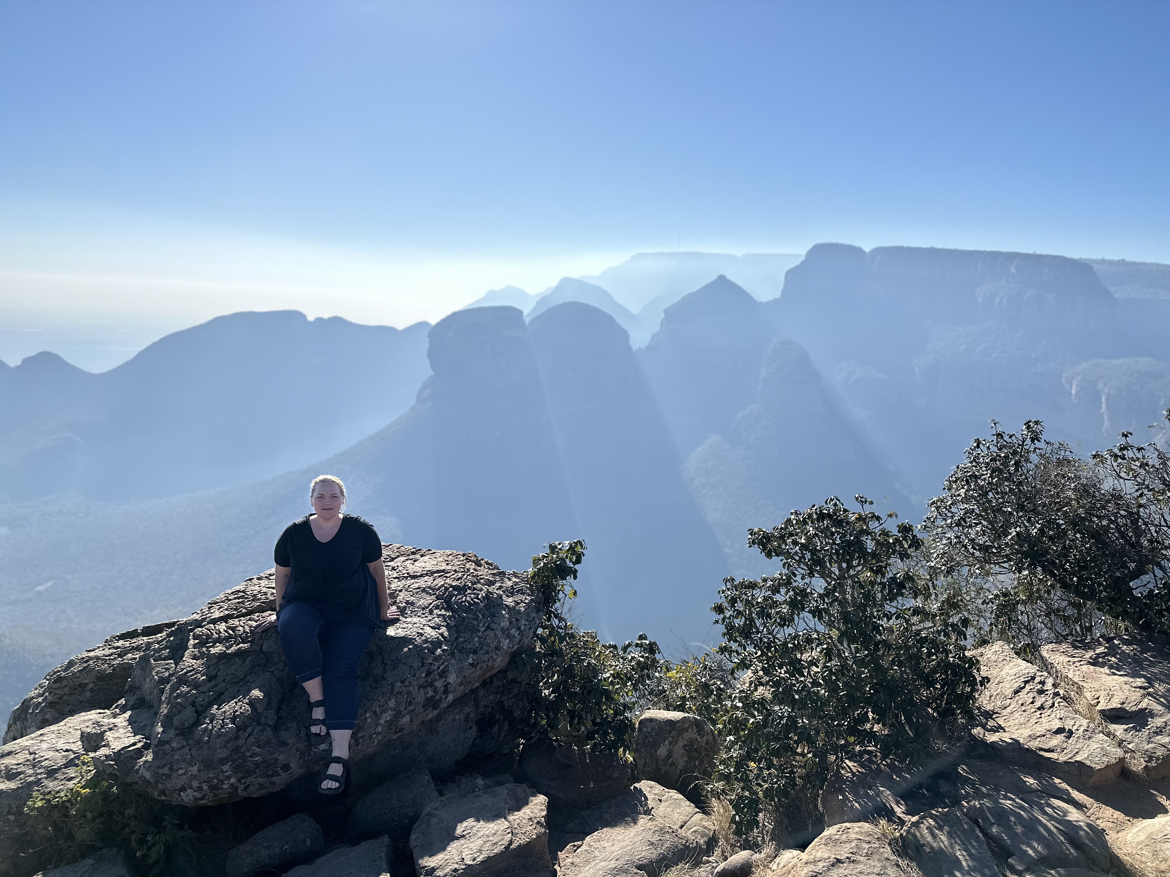 Martina Sandren: Volunteer posing at a viewpoint