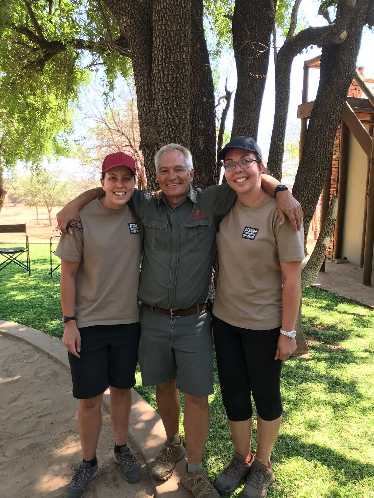 Emma Ruggles: group photo with professional vet