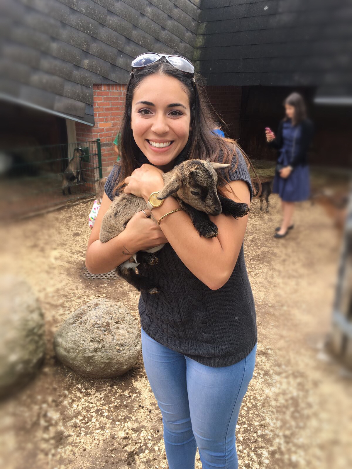 Amanda Barbosa Review Photo