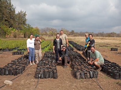 ACE students - community work on the Service Learning Trip
