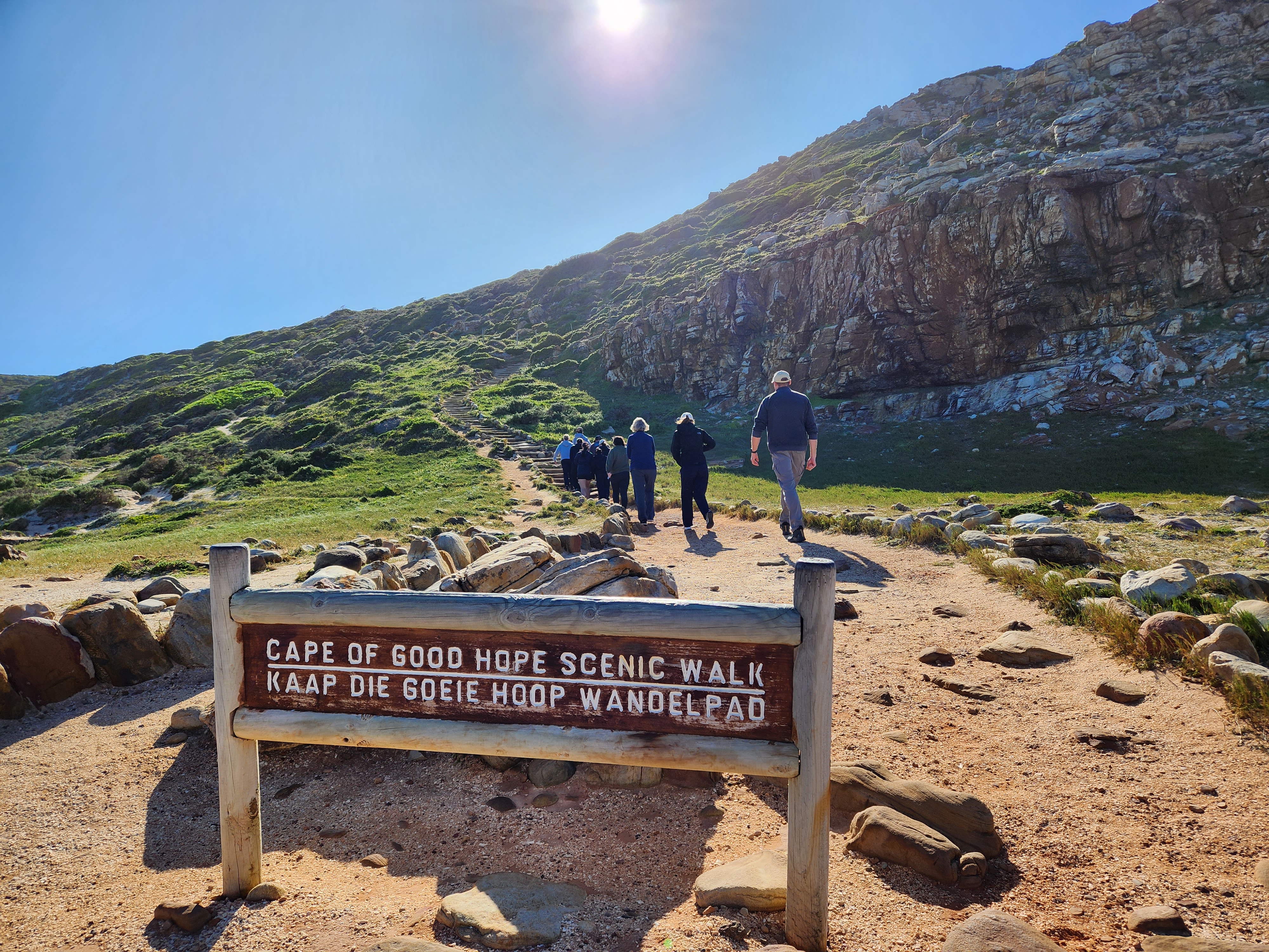 Service learning trips - Service Learning Field Trip - School group hiking