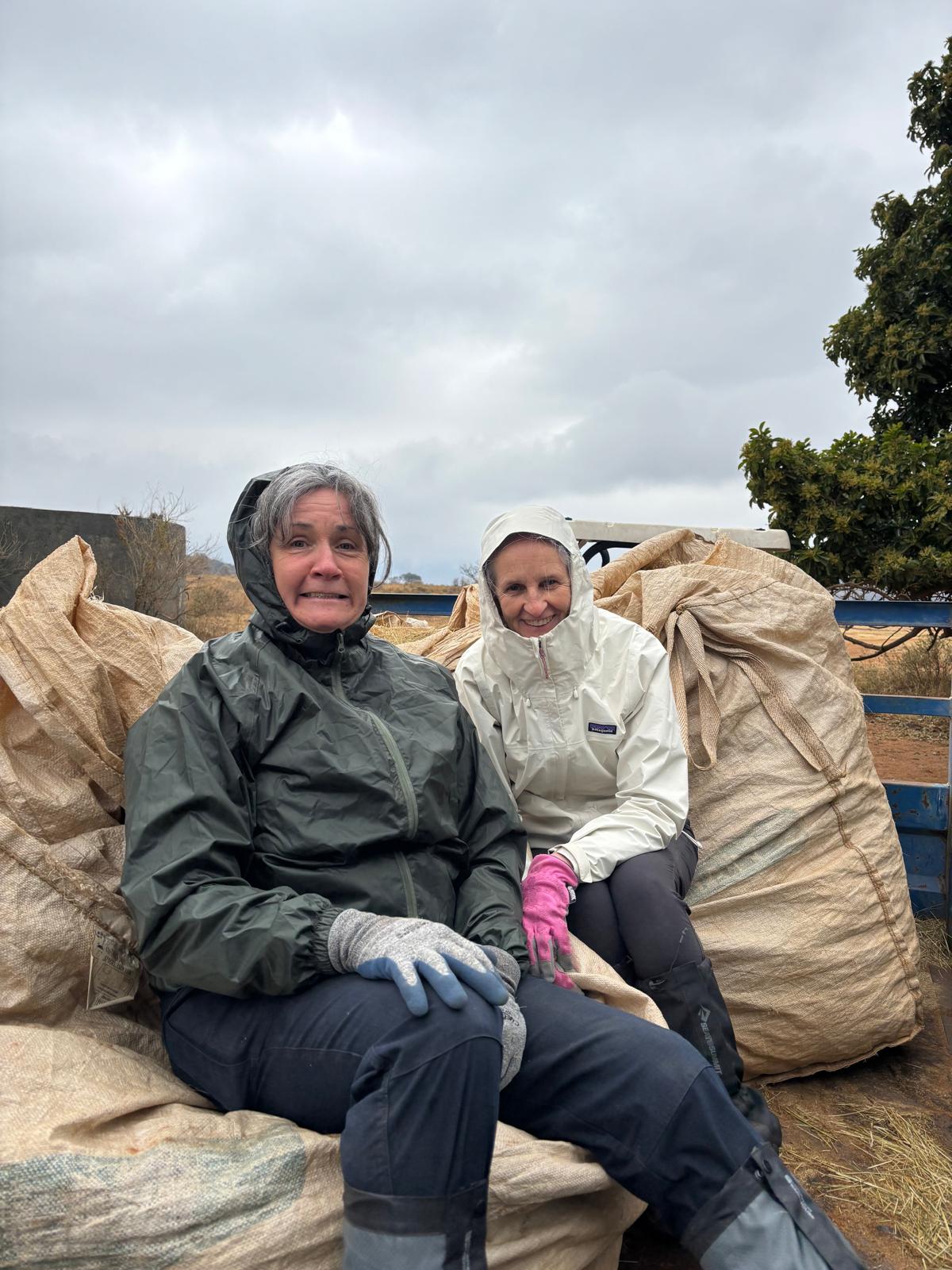 Di Roderick and Sam Hemmingway - Volunteers smiling in the cold!