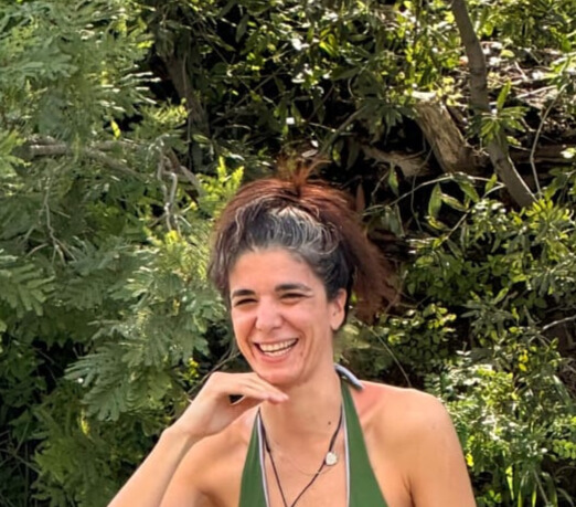 Elisabeth Zoja - Volunteer portrait posing 