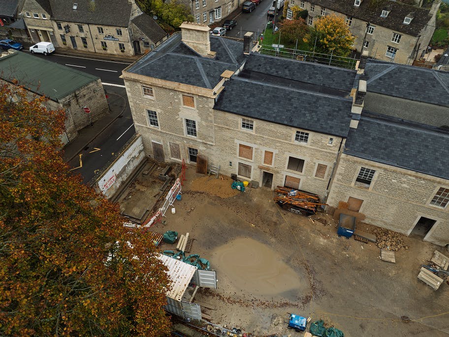 The external restoration of Coln House is progressing well while internally the structure has been levelled throughout.