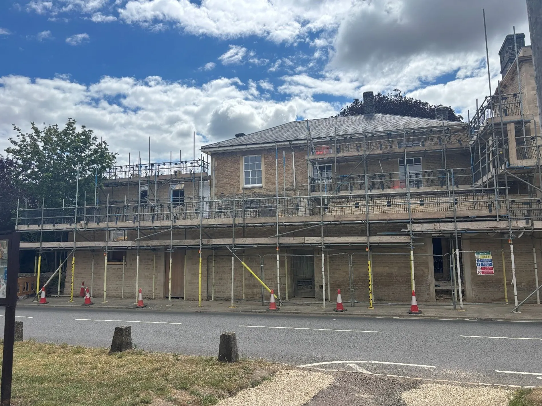 Coln House has passed several key milestones. All original windows have now been replaced or refurbished, restoring one of the building's most distinctive heritage features.