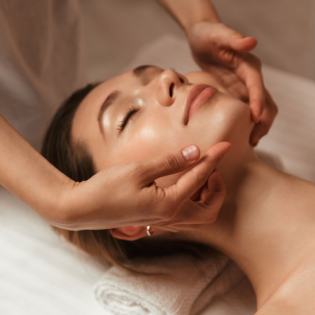 CUSTOMISABLE FACE TREATMENTS