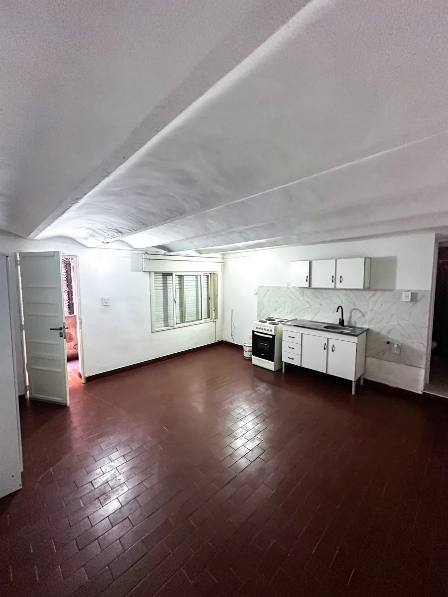 Monoambiente Reciclado a Nuevo – Alvear 32