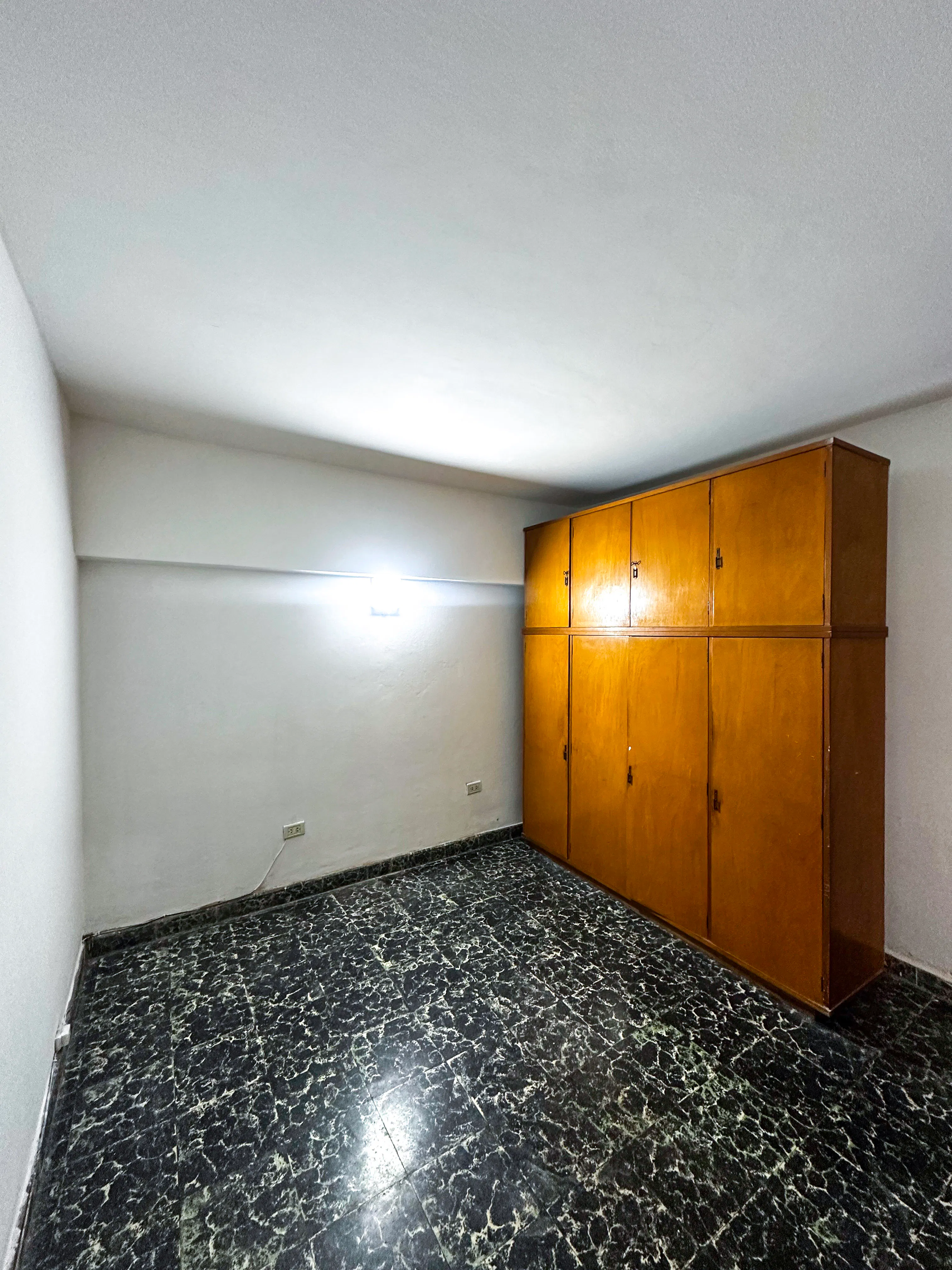 Casa Interna de 2 Dormitorios con Patio – Zuviría 6256