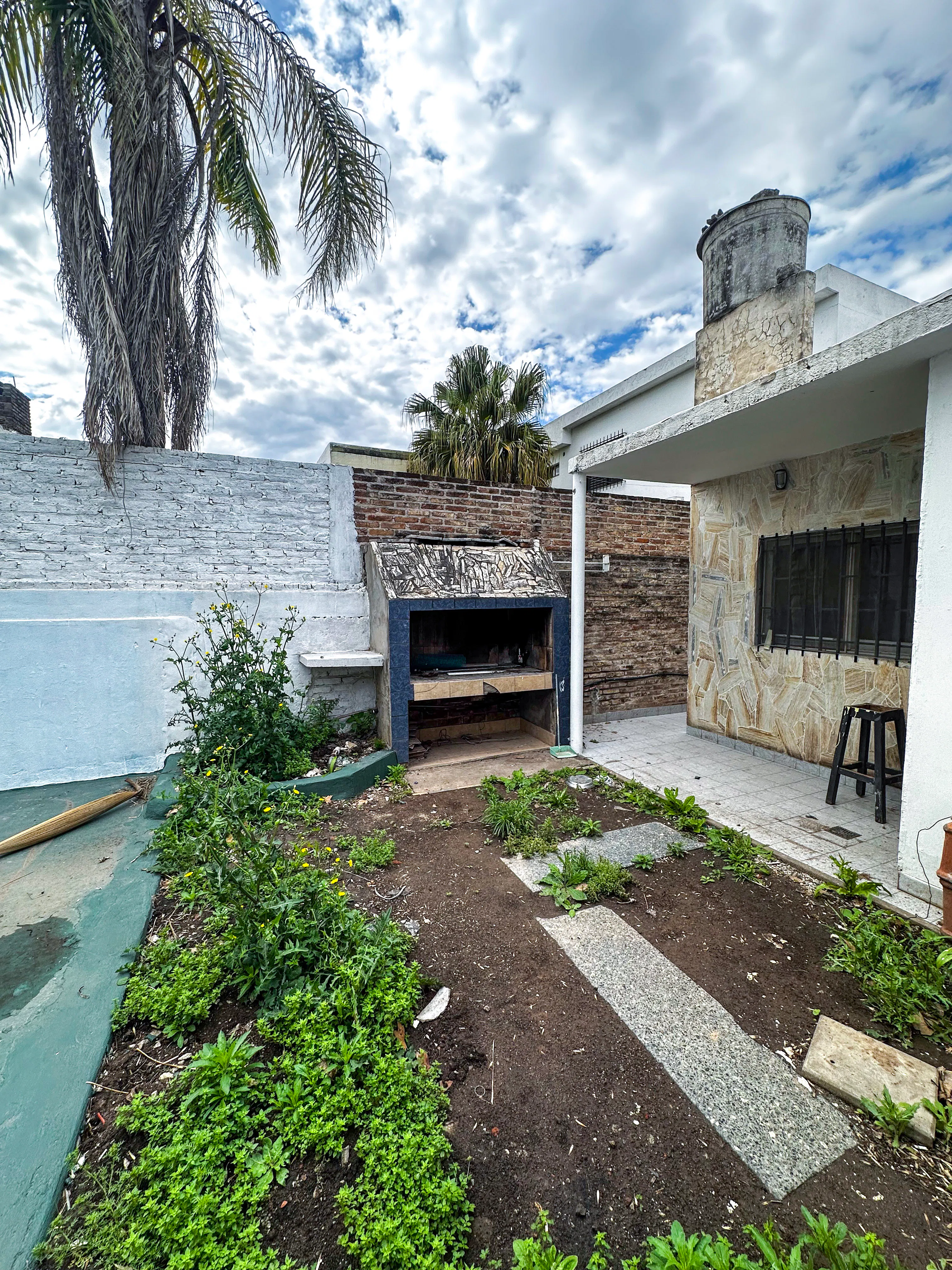 Casa Interna de 2 Dormitorios con Patio – Zuviría 6256