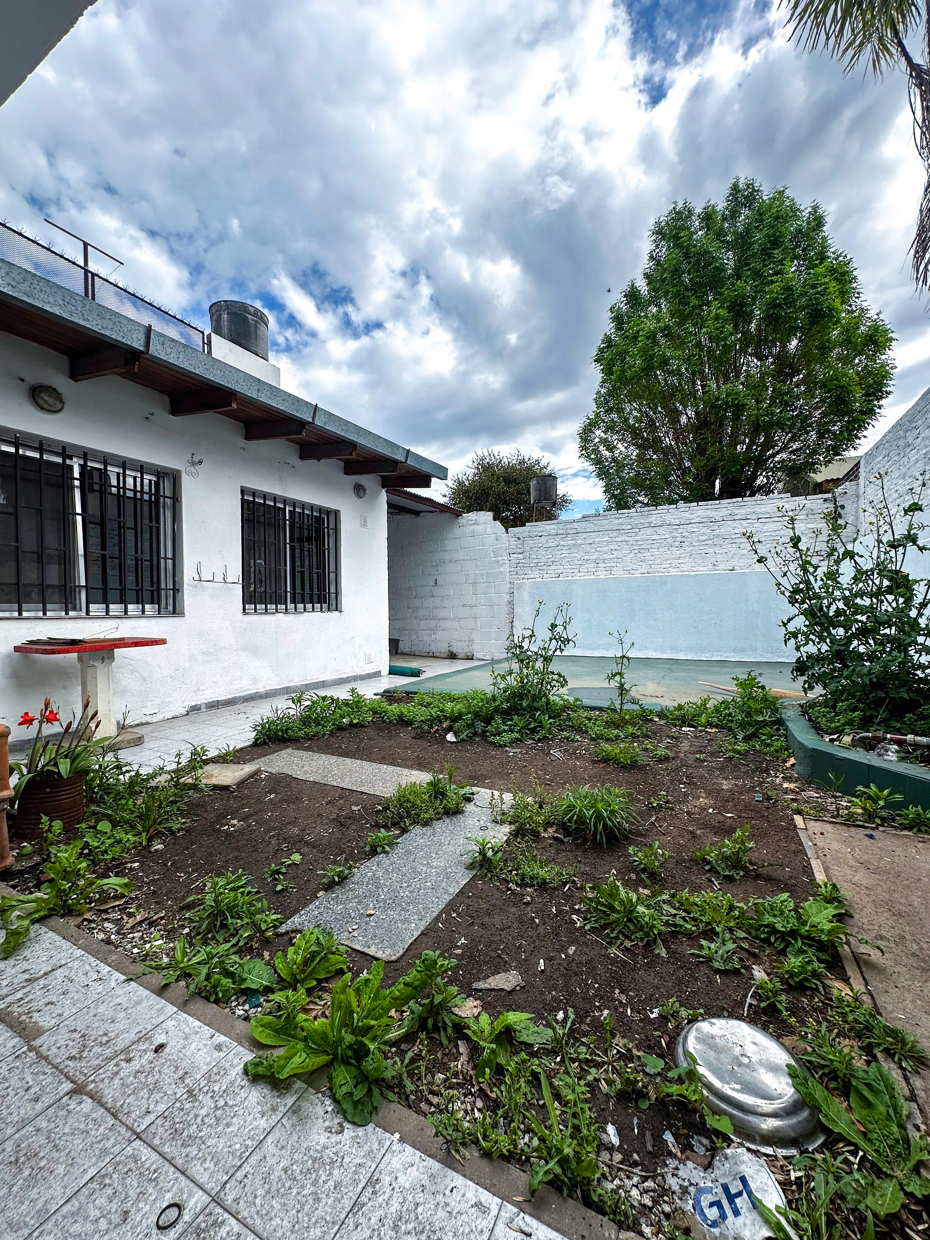 Casa Interna de 2 Dormitorios con Patio – Zuviría 6256