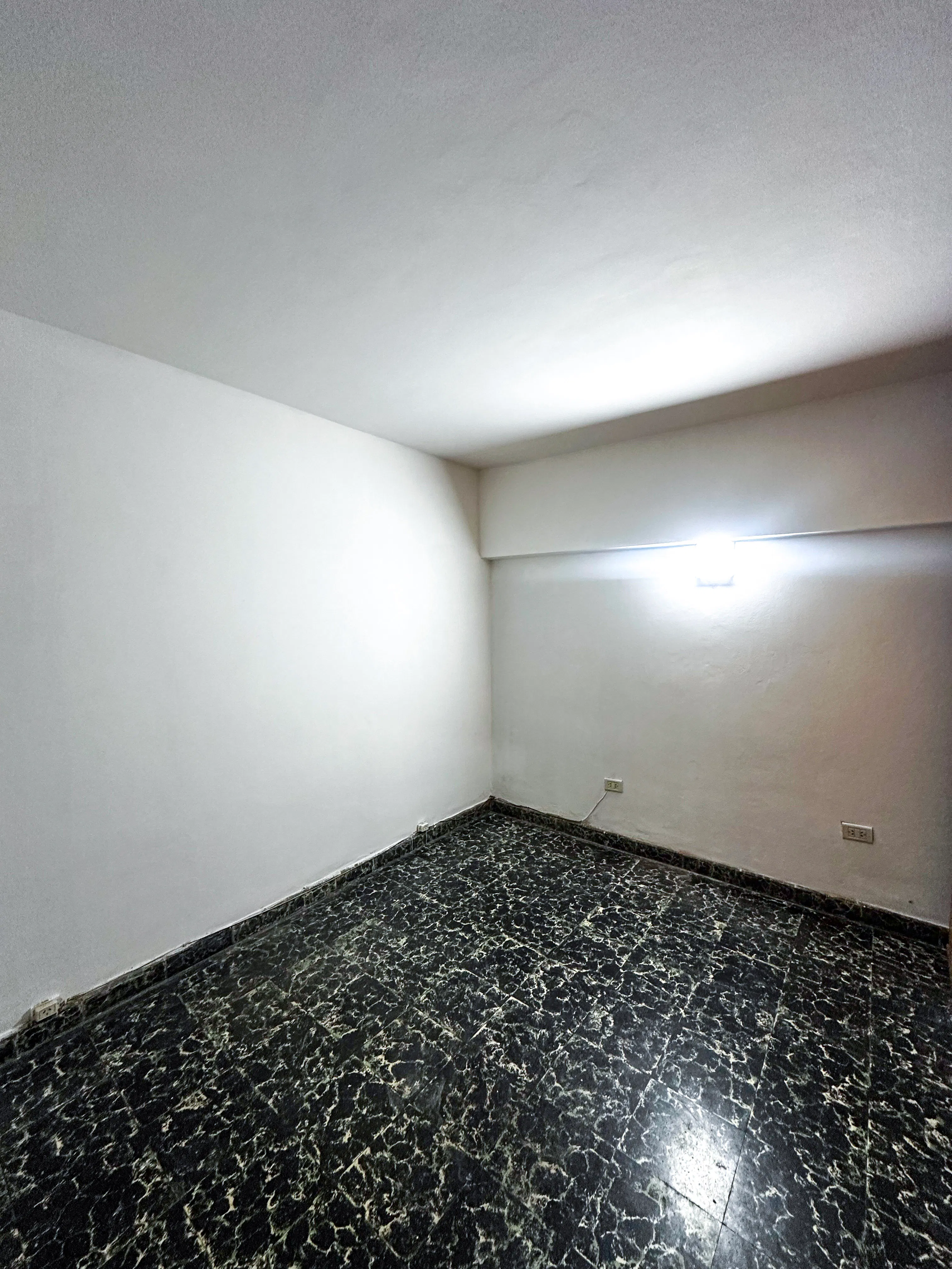 Casa Interna de 2 Dormitorios con Patio – Zuviría 6256