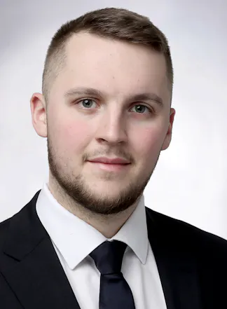 Porträt von Philipp Koßmann, Real Estate Analyst bei Aengevelt Immobilien in Berlin