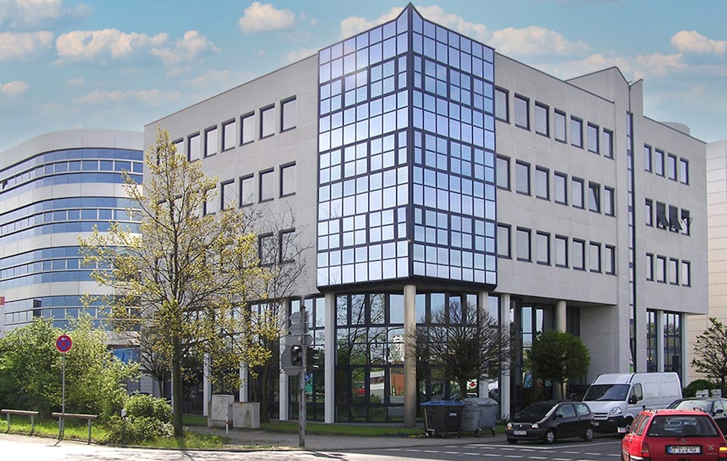 Das Bürogebäude Martin-Behaim-Straße 2 im Gewerbegebiet Ost von Neu-Isenburg.