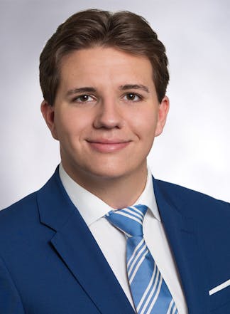 Porträt von Finn Kuk, Mitglied des Aengevelt-Teams Gewerbliche Vermietung  in Frankfurt