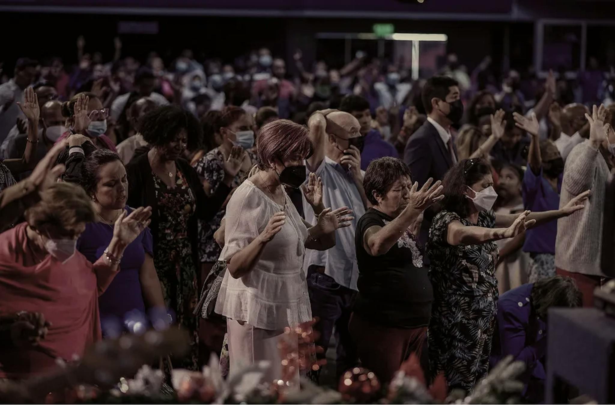 people praying
